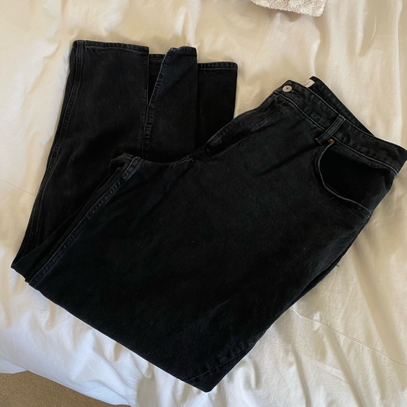 Abercrombie & Fitch Curve Love Black 90s Relaxed High Rise Jeans with Split Hem - Picture 9 of 9